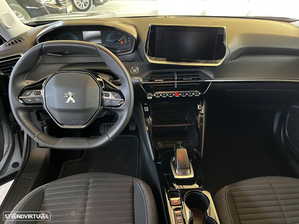 Peugeot e-2008 Style - 12