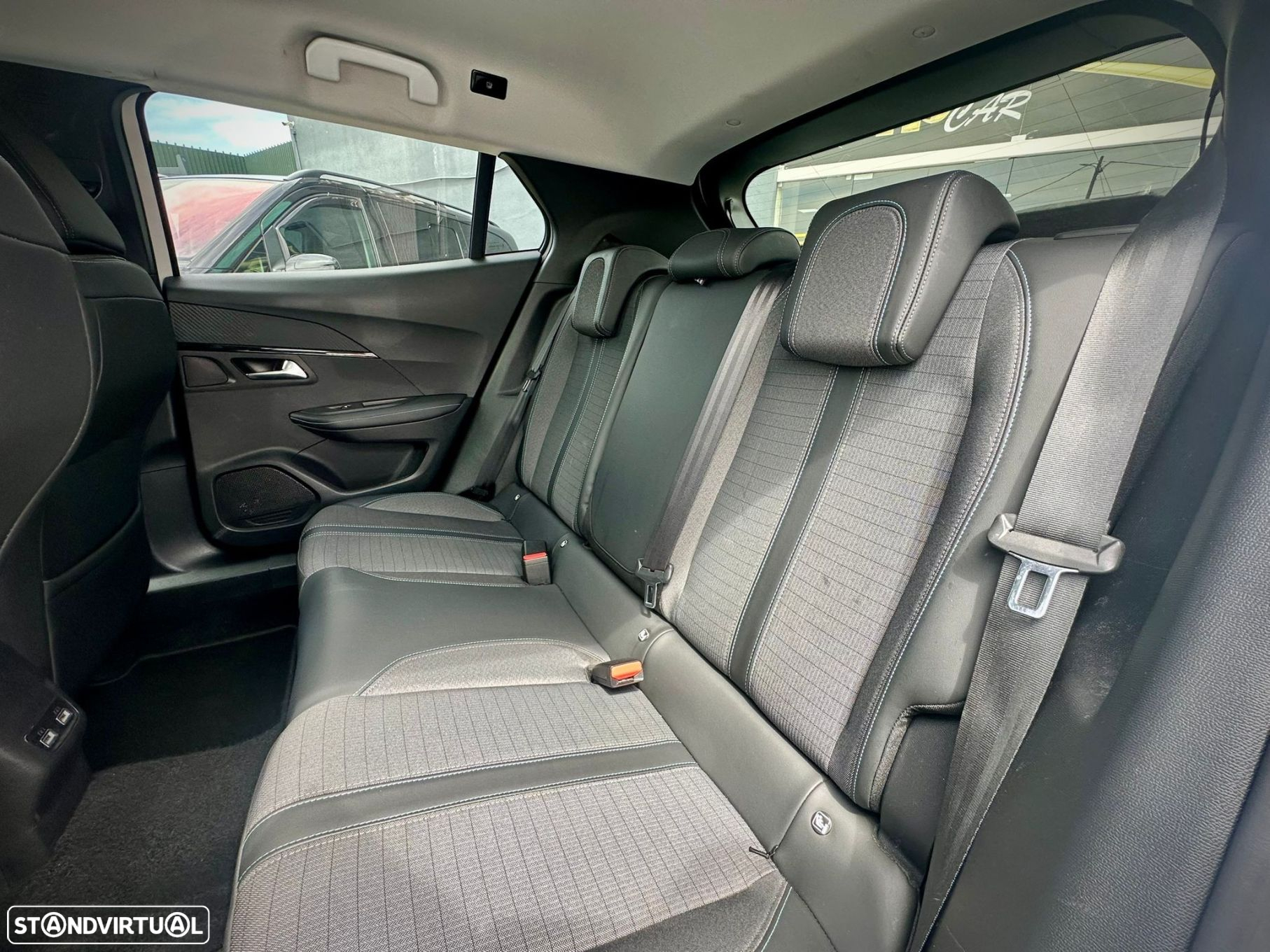 Peugeot 2008 1.5 BlueHDi Allure - 13