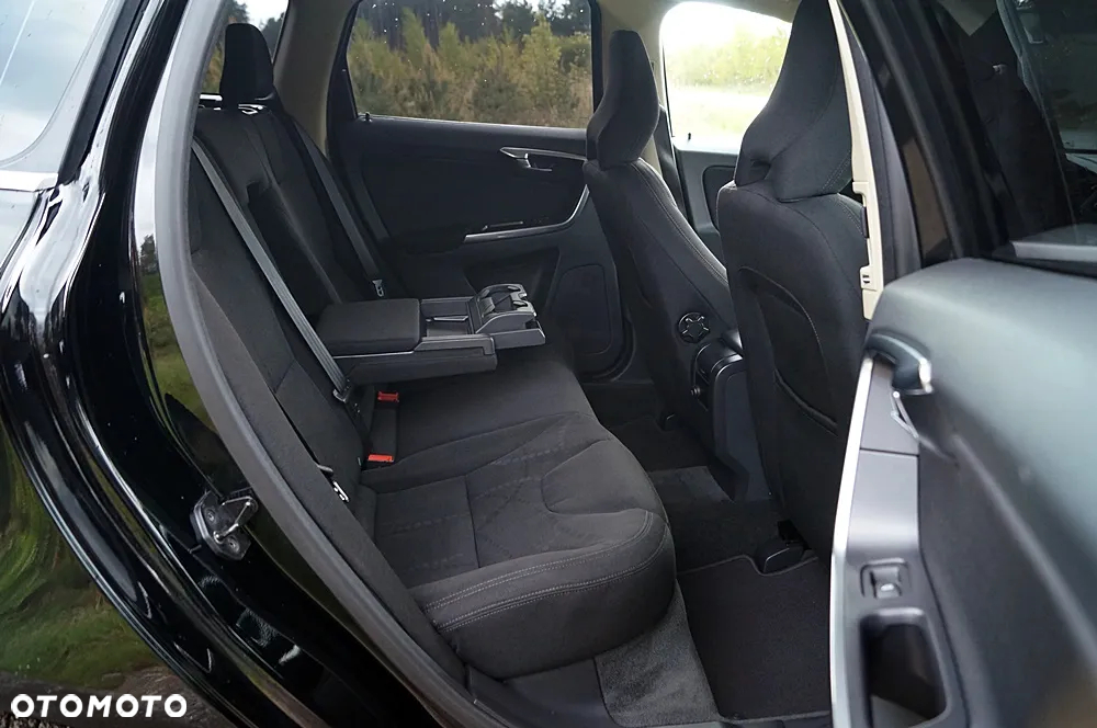 Volvo XC 60 D4 Geartronic Momentum - 27