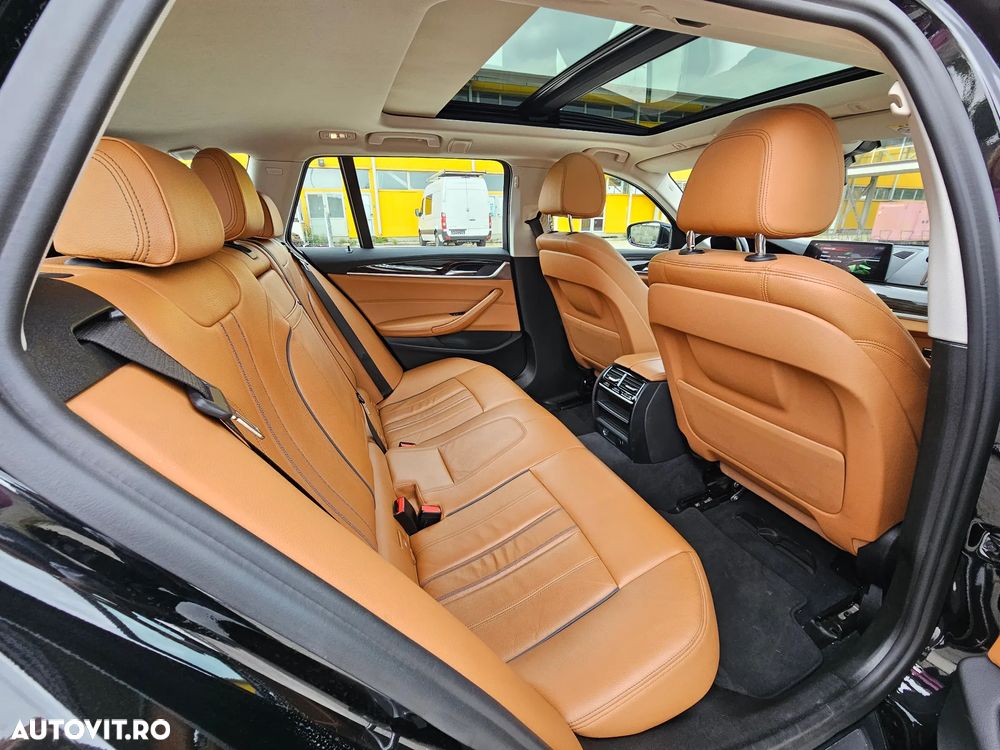 BMW Seria 5 520d Aut. Luxury Line - 14