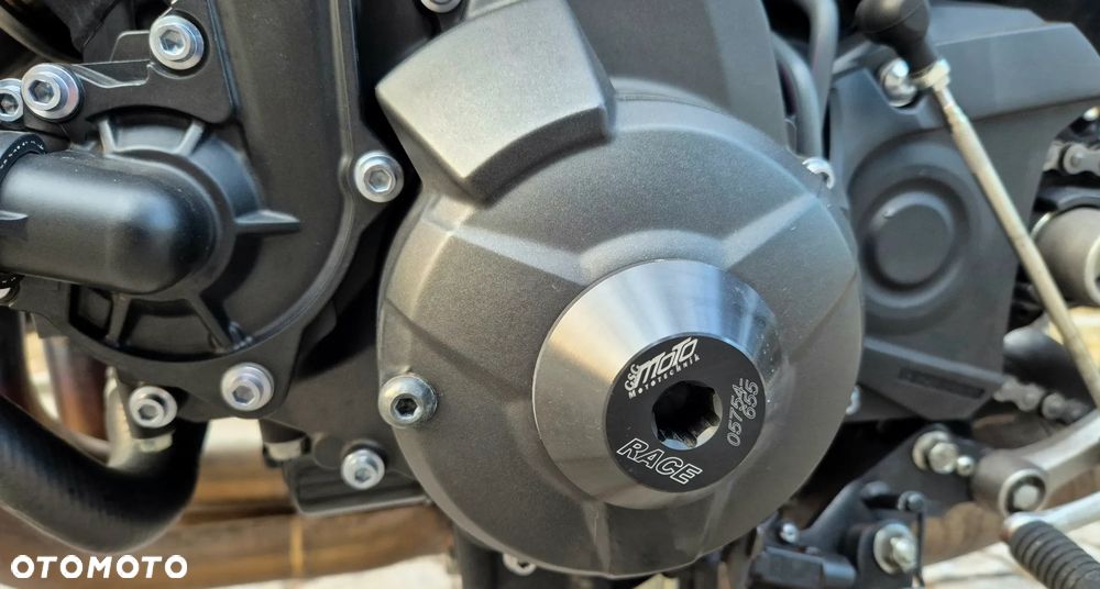 Yamaha XSR - 25