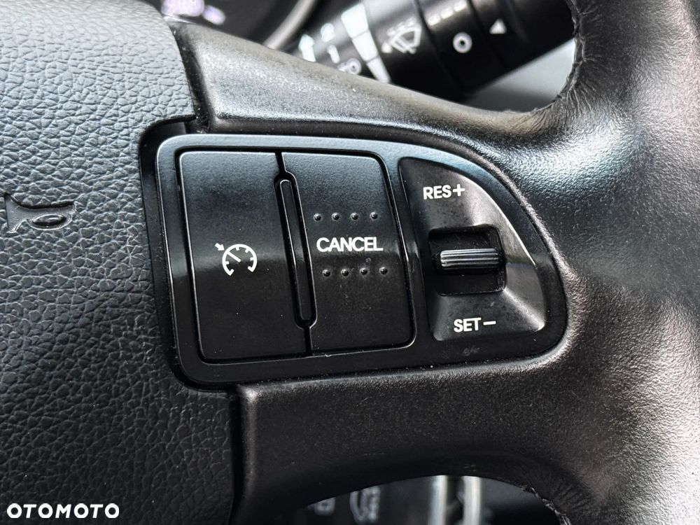 Kia Sportage 1.7 CRDI 2WD Spirit - 22