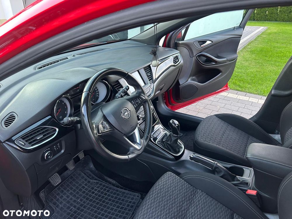 Opel Astra 1.4 T Dynamic S&S - 14