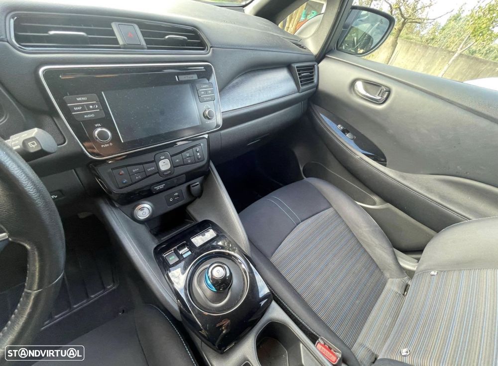 Nissan Leaf N-Connecta Two Tone - 6