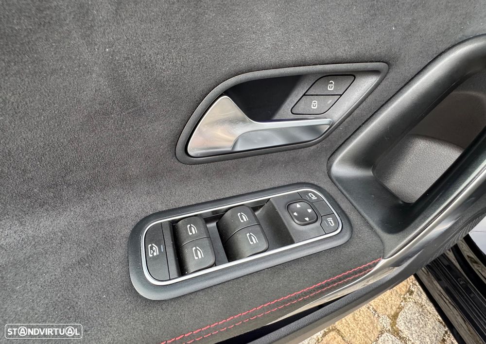 Mercedes-Benz A 180 d AMG Line - 32