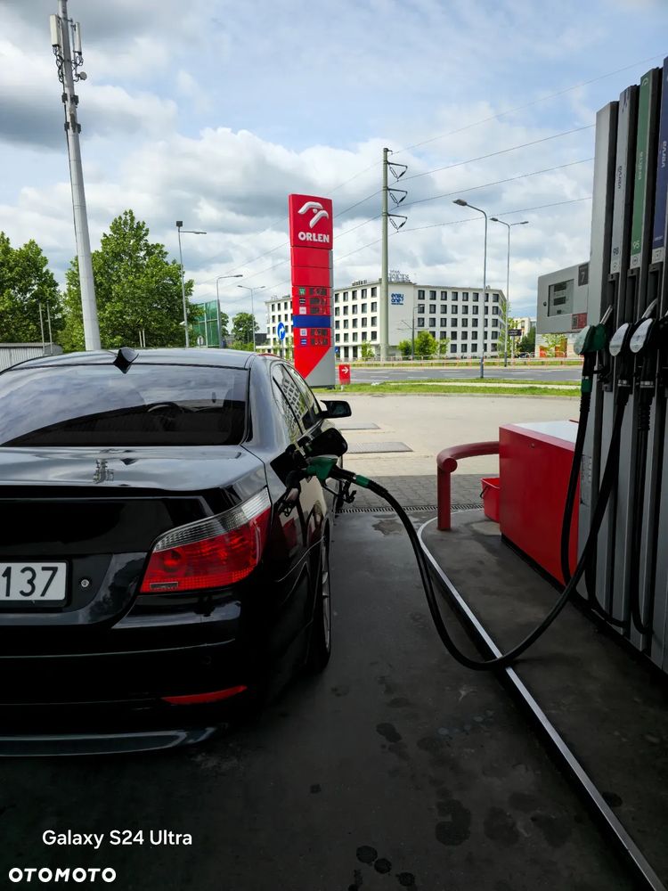 BMW Seria 5 545i - 8