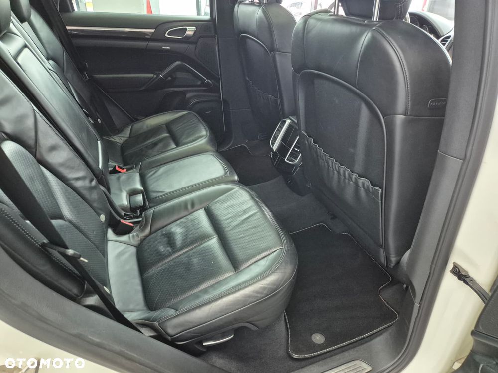 Porsche Cayenne - 31