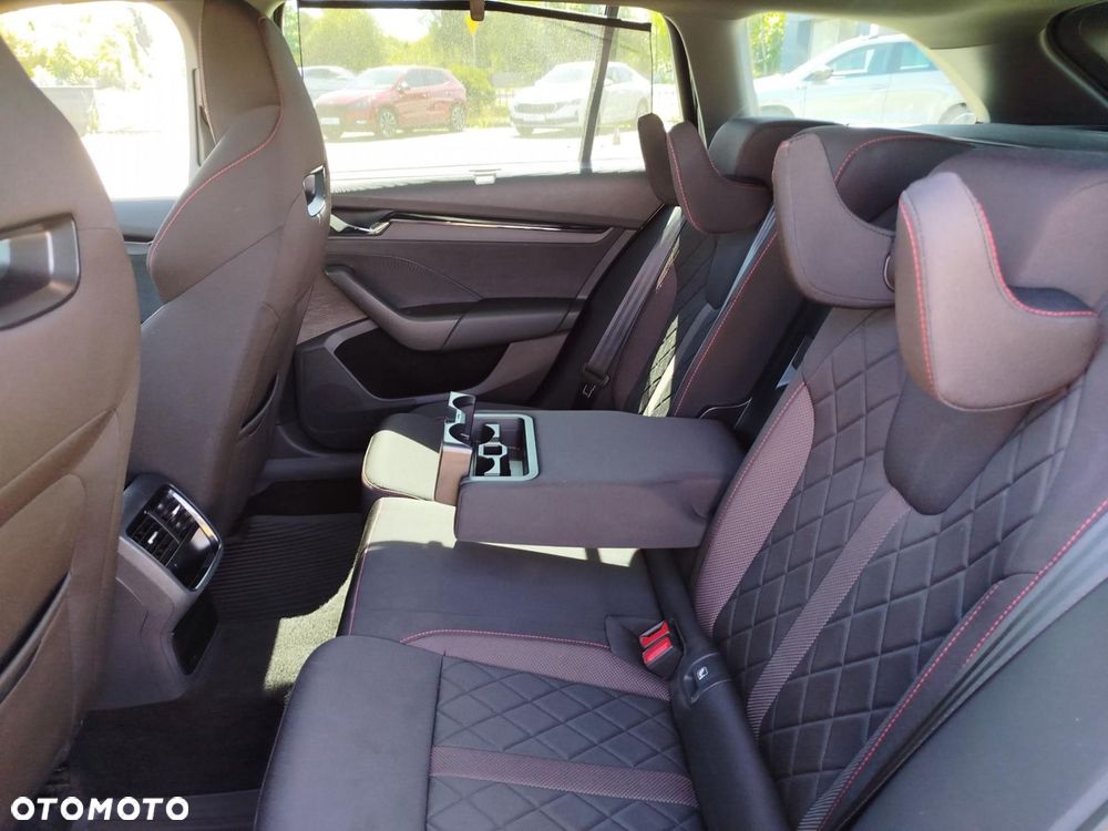 Skoda Octavia 2.0 TSI RS DSG - 11
