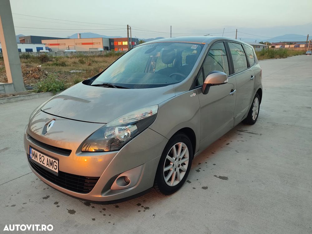Renault Scenic - 1