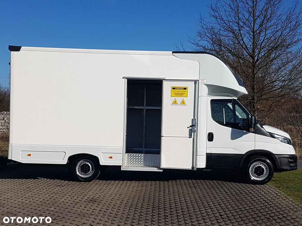 Iveco DAILY KONTENER NISKOPODŁOGOWY 4,43x2,23x2,42 SKLEP FOODTRUCK BAR KLIMA KONIOWÓZ KAMPER - 26