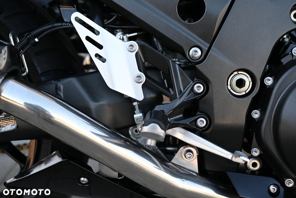 Kawasaki ZZR - 32