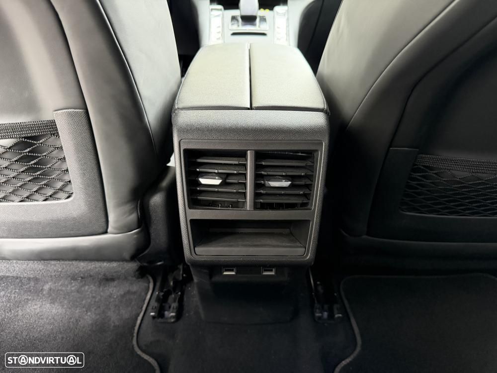 DS DS7 Crossback E-Tense Performance Line EAT8 - 27