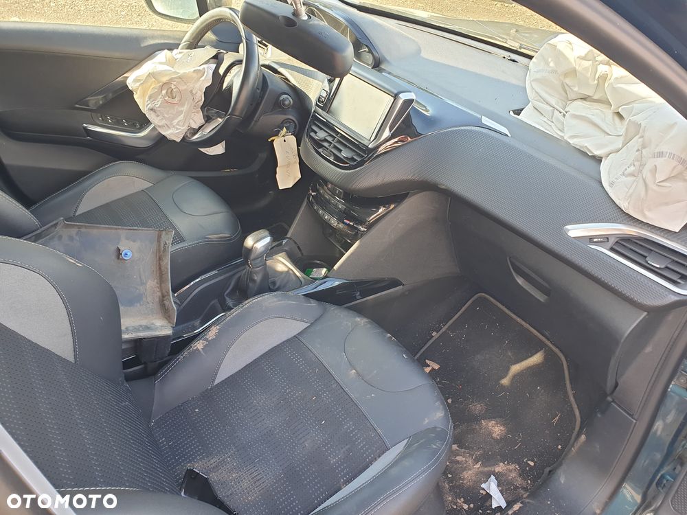 Peugeot 2008 1.6 BlueHDi Active - 10