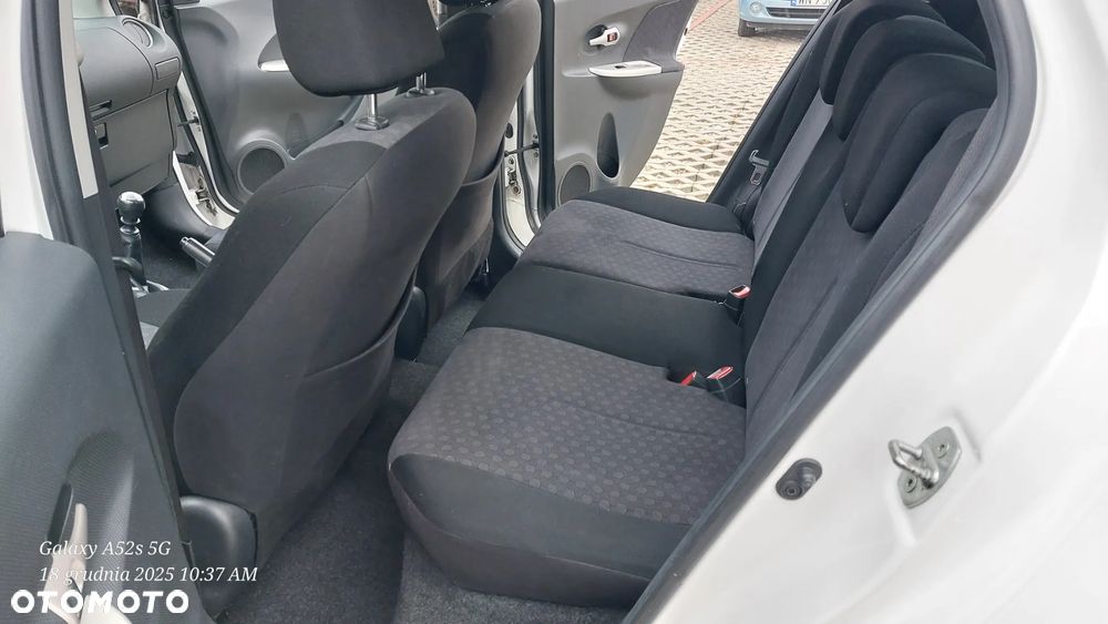 Toyota Urban Cruiser 1.4 D-4D 4x4 Life - 8