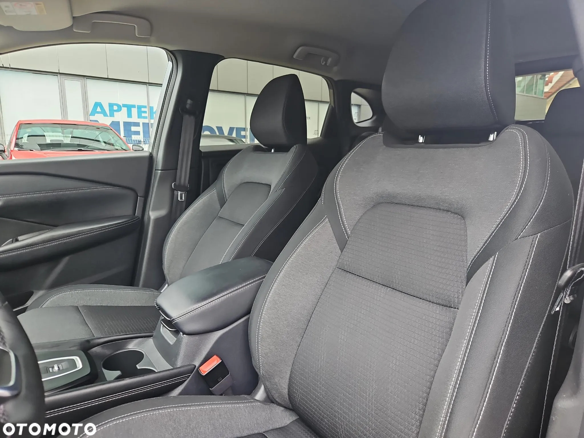 Nissan Qashqai 1.3 DIG-T mHEV N-Connecta Xtronic - 12