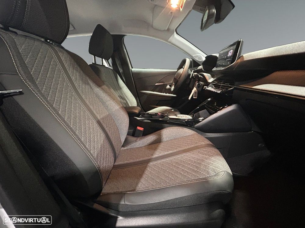 Peugeot 208 1.2 Hybrid Allure e-DCS6 - 16