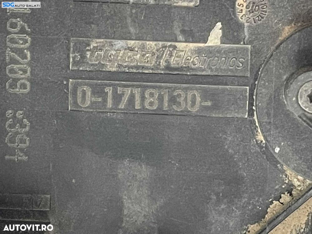 Unitate Calculator Panou Tablou Relee Sigurante Volkswagen Golf 5 2004 - 2008 Cod 1K0937125C [L4350] - 2