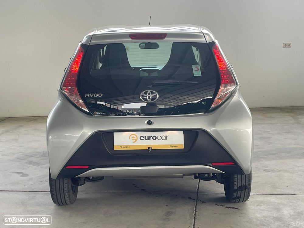 Toyota Aygo x-play - 4