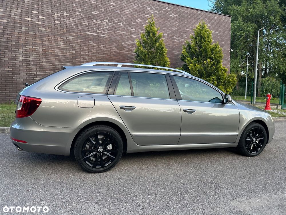 Skoda Superb 2.0 TSI DSG Exclusive - 9