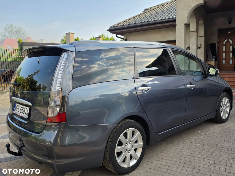 Mitsubishi Grandis - 12