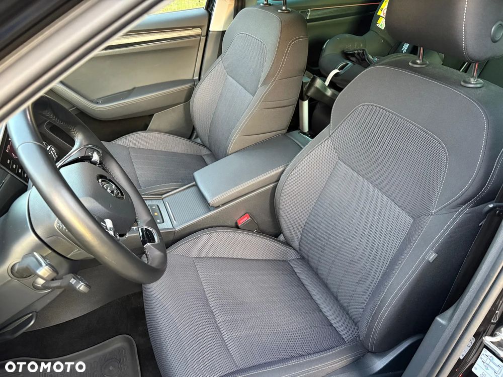 Skoda Superb 2.0 TDI SCR Ambition DSG - 14