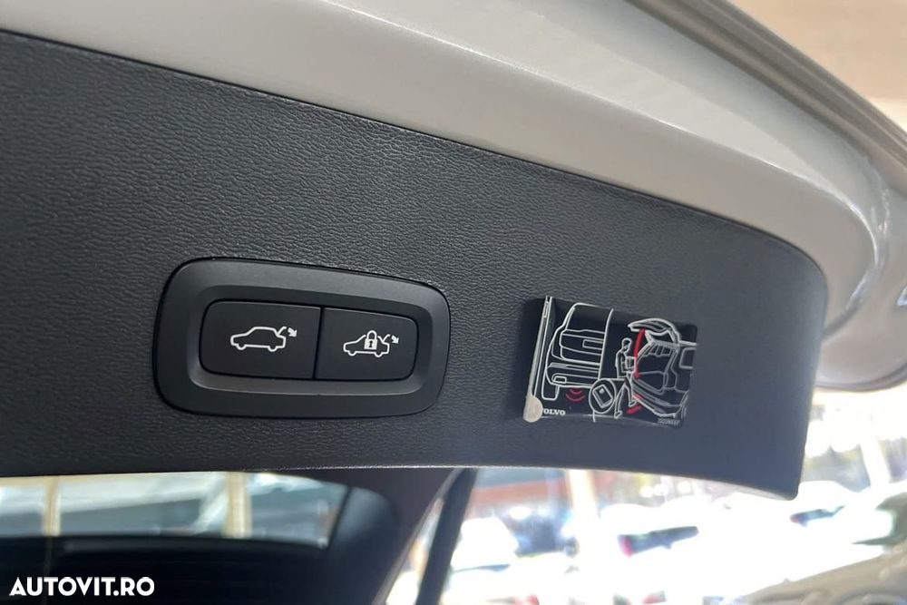 Volvo XC 40 Recharge 69 kWh Single Motor RWD Plus - 25