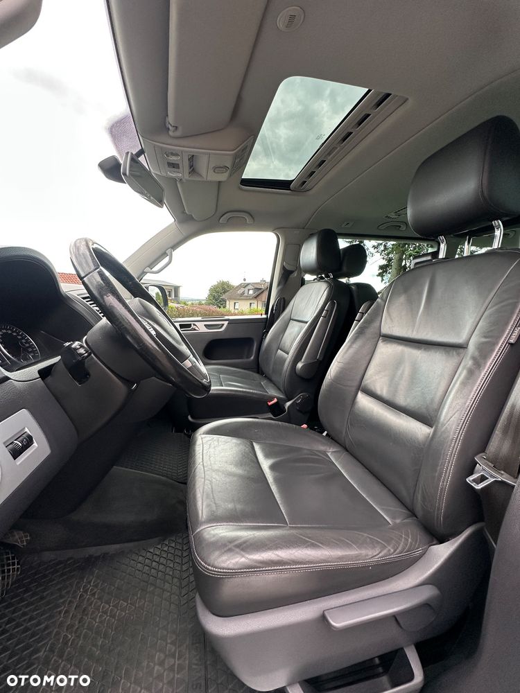 Volkswagen Multivan - 8
