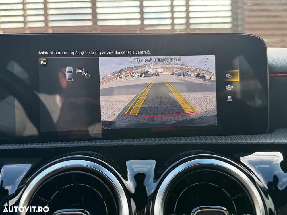 Mercedes-Benz A 180 d Sedan 8G-DCT Lim. AMG Line Advanced Plus - 28