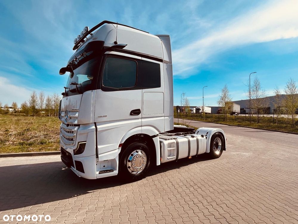Mercedes-Benz Actros - 12