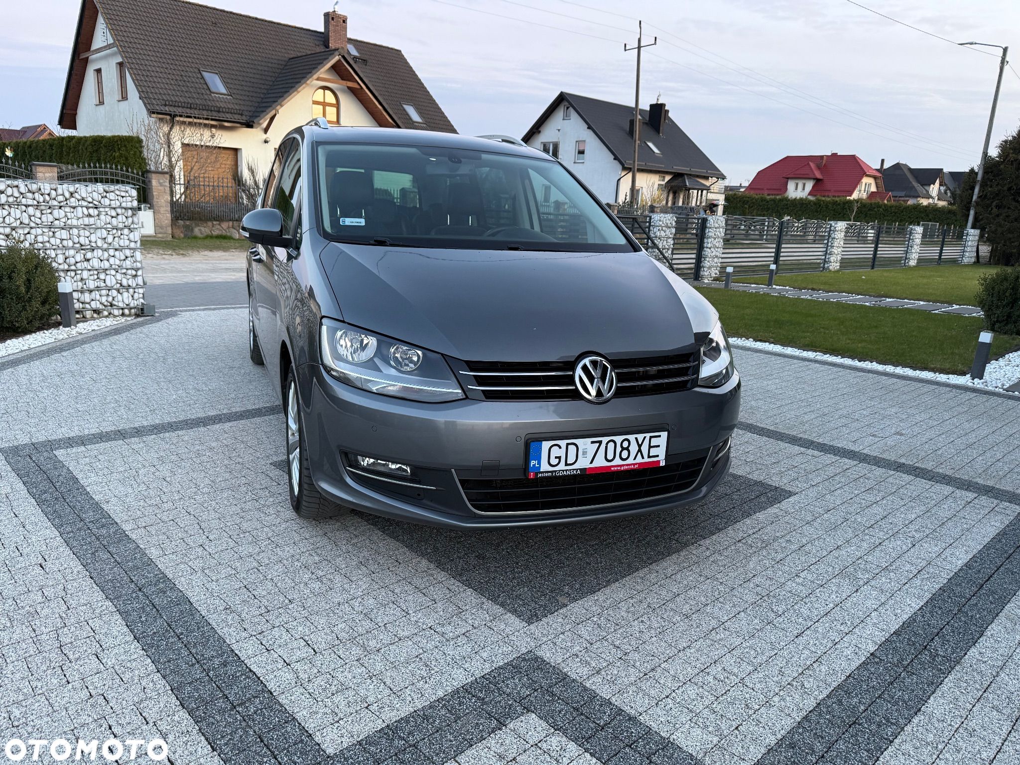 Volkswagen Sharan 2.0 TDI Highline DSG - 1