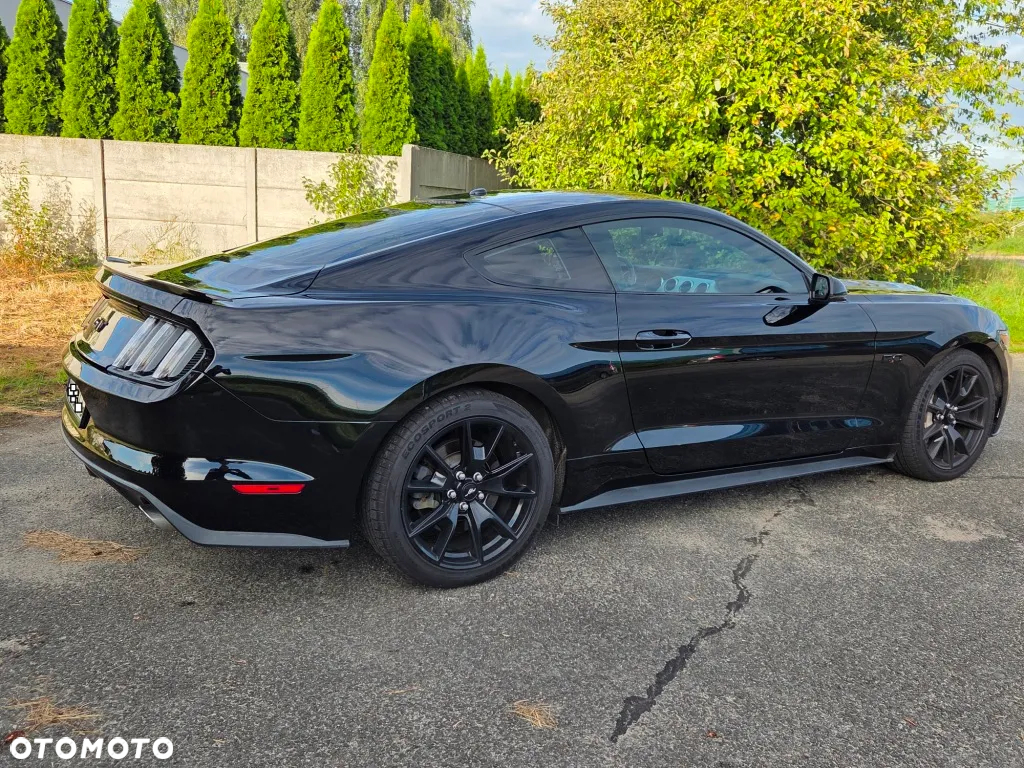Ford Mustang - 2