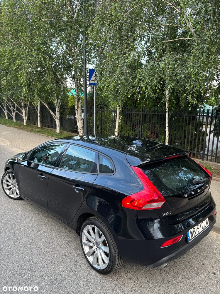 Volvo V40 D3 Geartronic Summum - 4