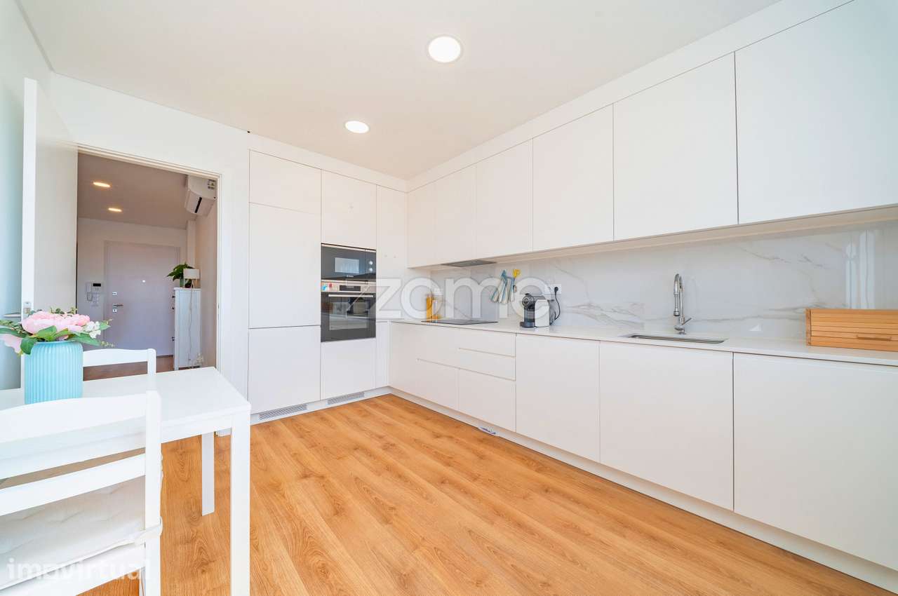Apartamento T2 Vista Rio | Estacionamento - Grande imagem: 5/29