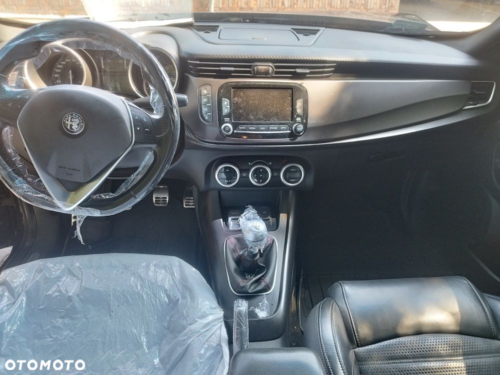 Alfa Romeo Giulietta 2.0 JTDM - 24