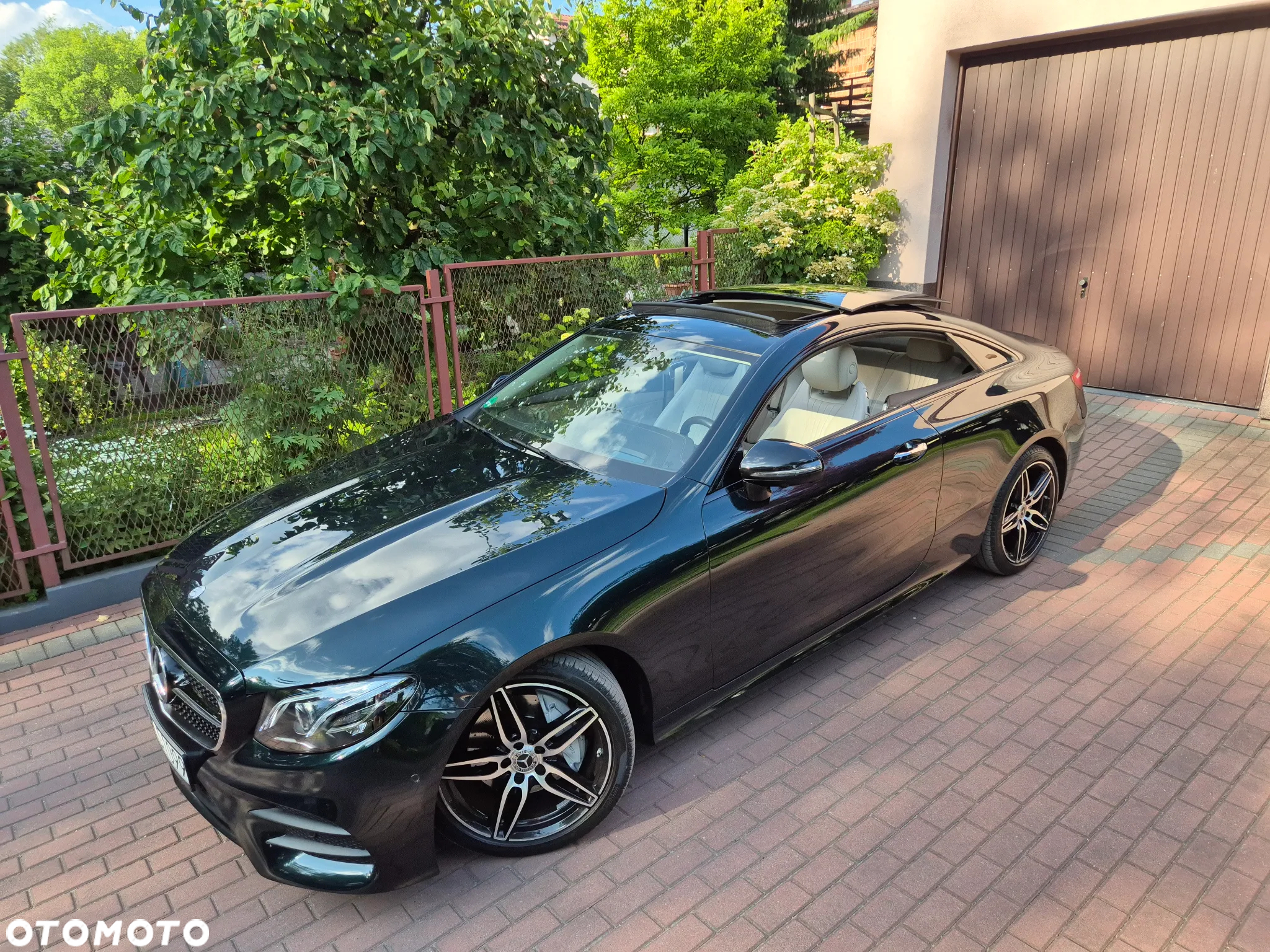 Mercedes-Benz Klasa E 220 d Coupe 9G-TRONIC AMG Line - 2
