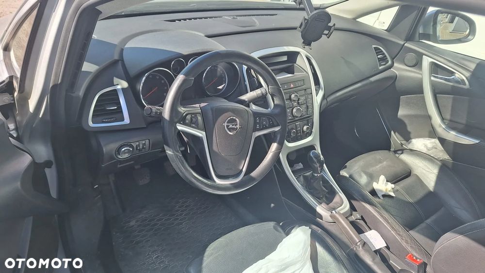 Opel Astra 1.4 Turbo - 4