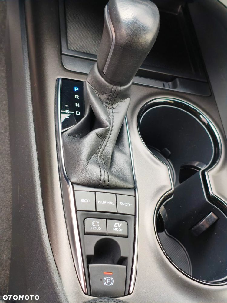 Toyota Camry 2.5 Hybrid Comfort CVT - 15