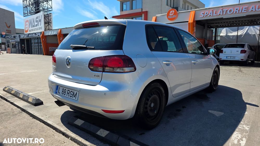 Volkswagen Golf 2.0 TDI Highline - 6