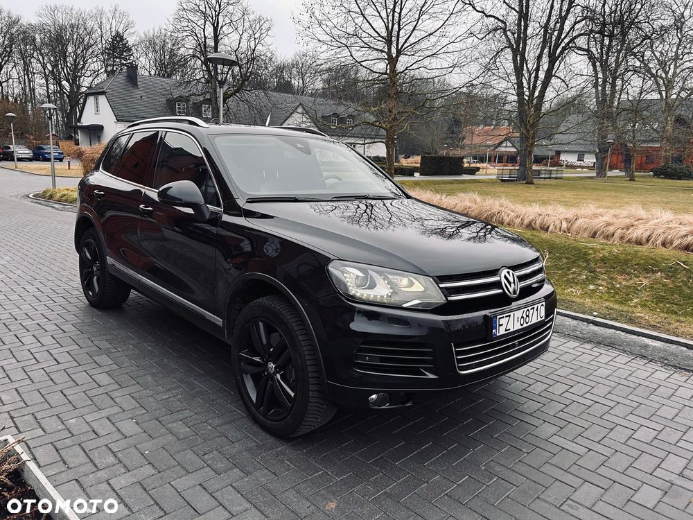 Volkswagen Touareg - 1