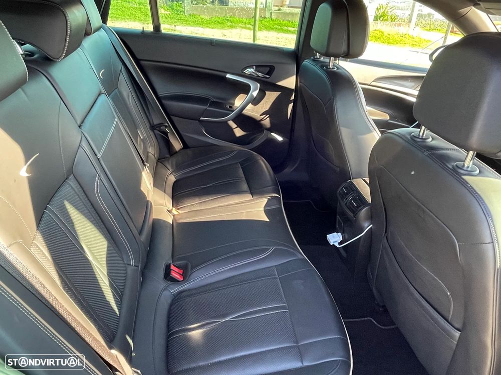 Opel Insignia Country Tourer 2.0 CDTi AWD S/S - 12