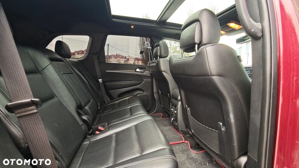 Jeep Grand Cherokee - 28