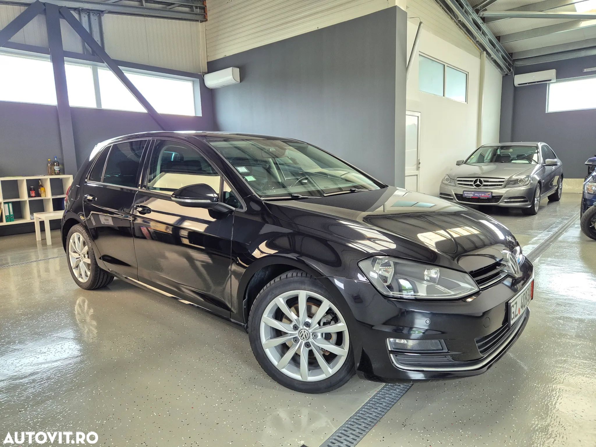 Volkswagen Golf 1.6 TDI DPF BMT DSG Highline - 1