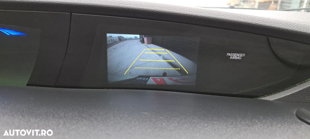Honda Civic 1.6 i-DTEC Lifestyle Black Edition - 30