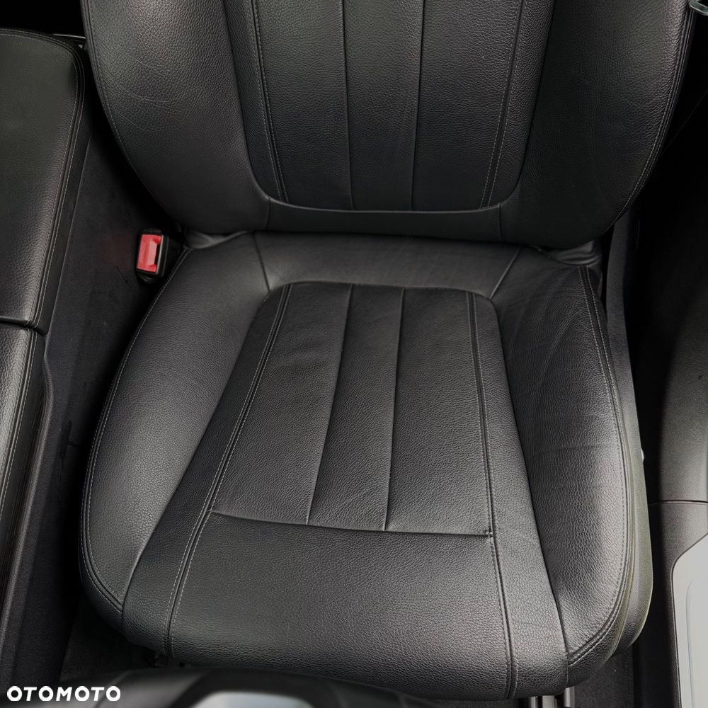 BMW Seria 7 740Li - 37