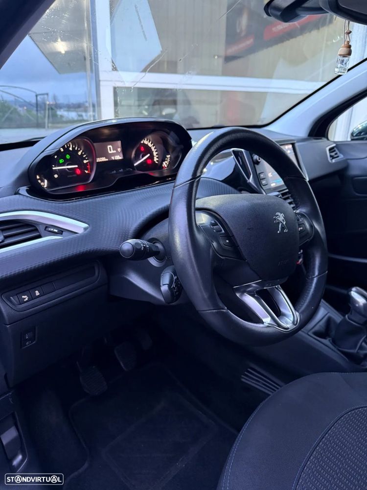 Peugeot 208 1.2 PureTech Style - 8