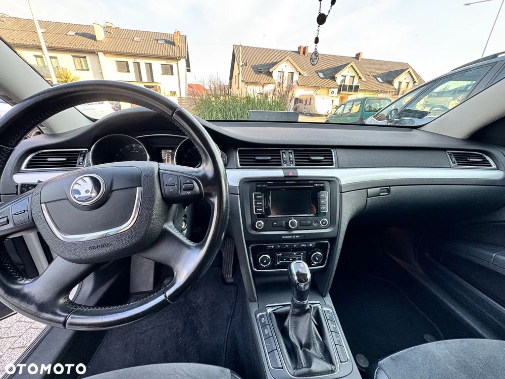 Skoda Superb 2.0 TDI Elegance - 6