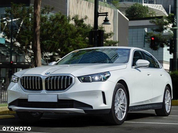 BMW Seria 5 520i mHEV - 2