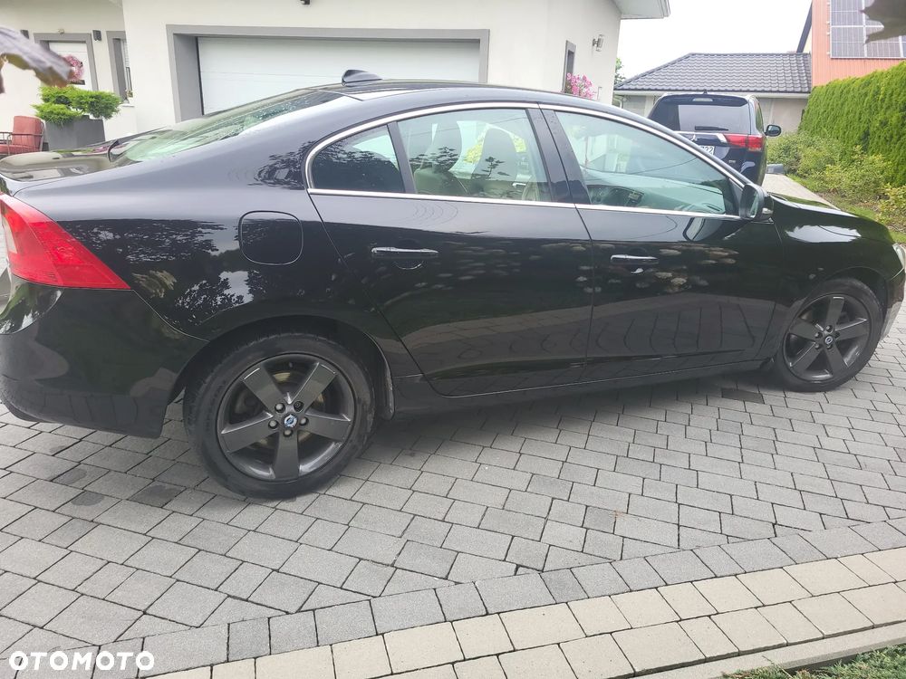 Volvo S60 D3 Drive-E Summum - 4