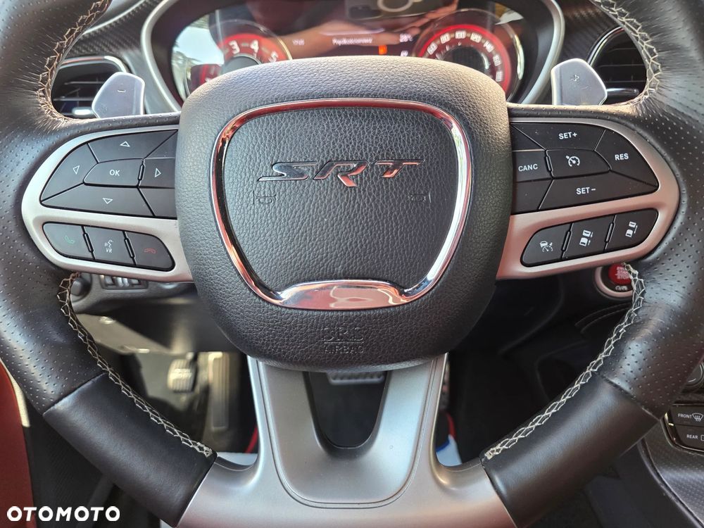 Dodge Challenger 6.2 Hellcat - 23