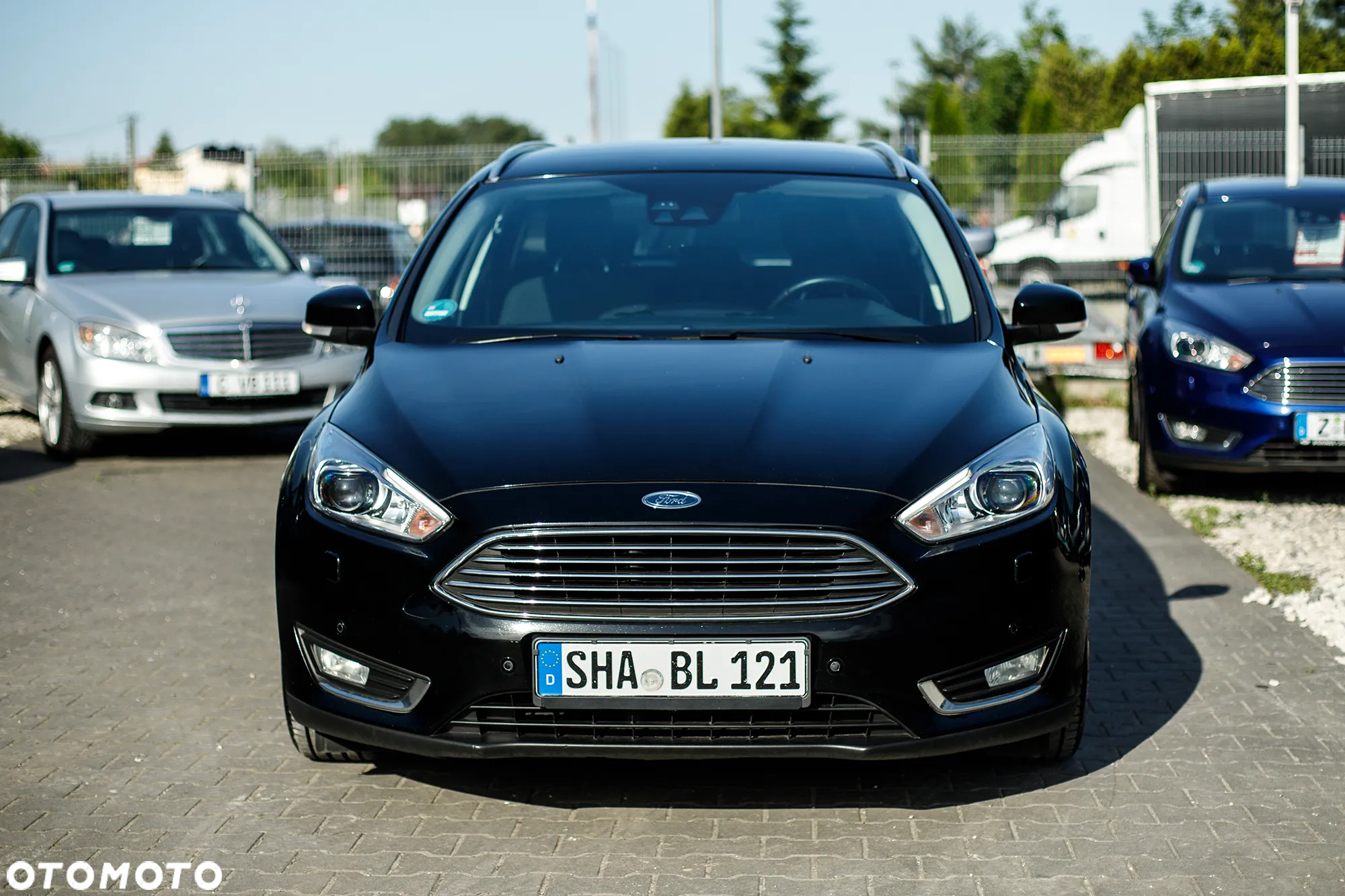 Ford Focus Turnier 1.5 EcoBoost Start-Stopp-System TITANIUM - 2